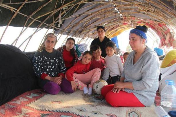 Depremzede aile, sebze serasında kalıyor