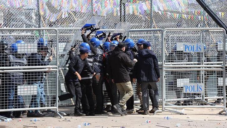 Diyarbakır'daki nevruz etkinliğine soruşturma