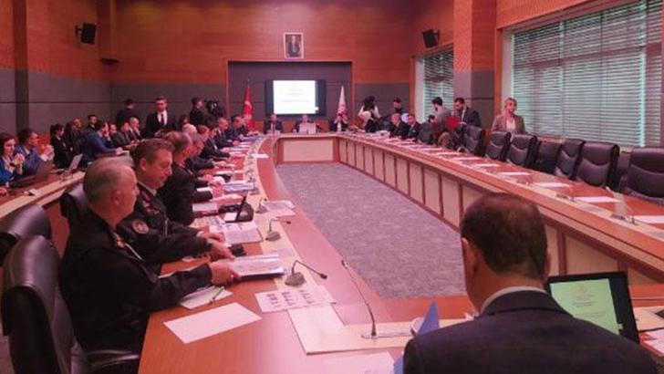 Deprem sonrası 74 vatandaşın kimlik tespit çalışmaları sürüyor