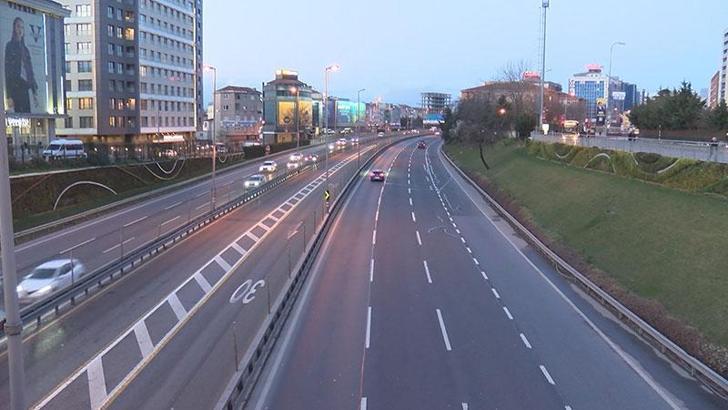 İstanbul'da ilk iftar öncesi trafik yoğunluğu azaldı