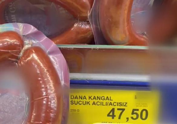 Sucuk yerine ot yediriyorlar