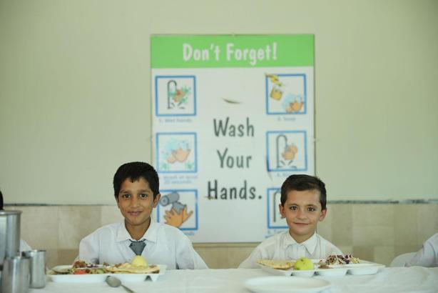 İHH, yetim sponsorluk bedelinde değişikliğe gitti