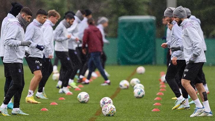 Trabzonspor’da Orhan Ak ve yeni teknik ekip idmanda