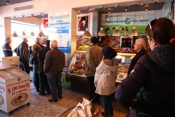 Aydın'da vatandaşlar kadın kooperatiflerinin ürünlerine ekonomik olarak ulaşabiliyor