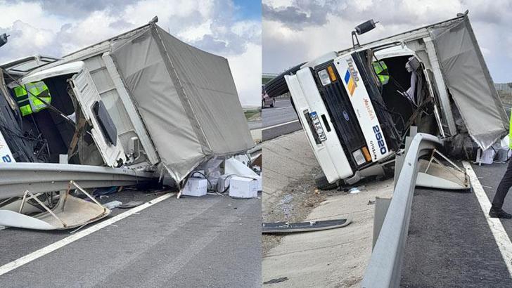 Devrilen kamyonun şoförü öldü