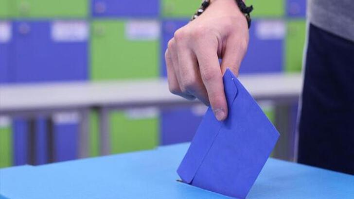 Bulgaristan seçimleri: Eski Başbakan Borisov’un partisi önde