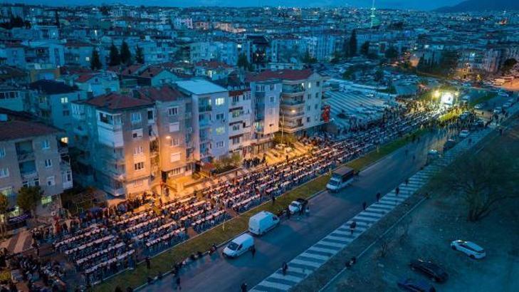 Buca Belediye Başkanı Kılıç, Adnan Kahveci Caddesi'ni kesintisiz ulaşıma açtı