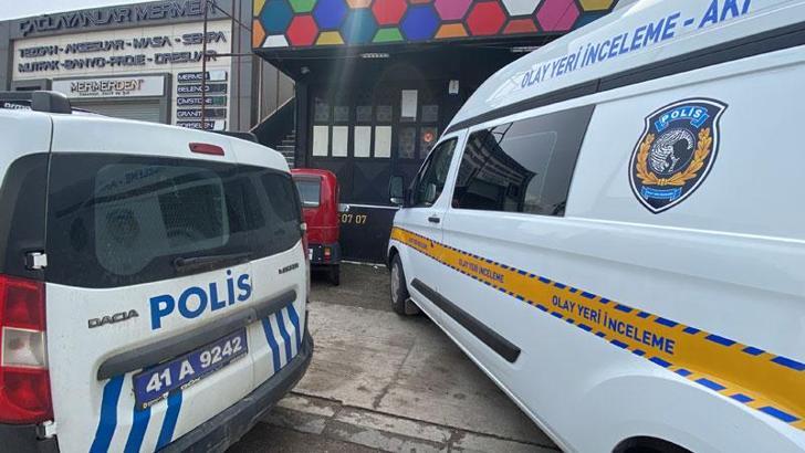 Başörtüsü baskı makinesine dolanıp, hayatını kaybetti