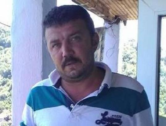 Bolu'da gölette tekne battı: 1 kişi kayboldu (2)