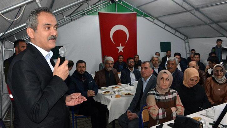 Bakan Özer: Deprem bölgesinin normalleşmesini eğitim üzerinden yapacağız