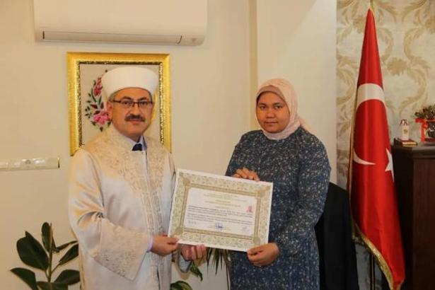 Filipinli gelin Müslüman olup, Elifnaz ismini aldı