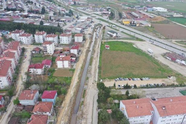 Erbaa’da başlatılan Kanal Sokak projesinde çalışmalar sürüyor
