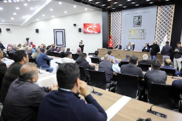 Niğdeli depremzedelerden Başkan Özdemir'e teşekkür