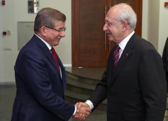 Davutoğlu'ndan Kılıçdaroğlu'nun adaylık kampanyasına bağış