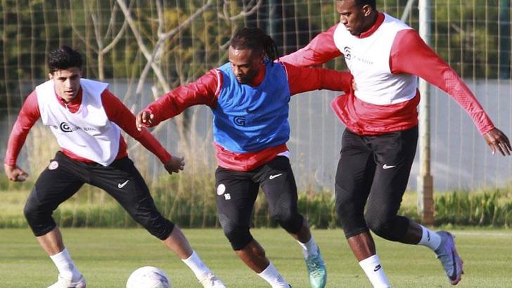 Antalyaspor, Konyaspor'u 30 yıl sonra deplasmanda yenmeyi hedefliyor