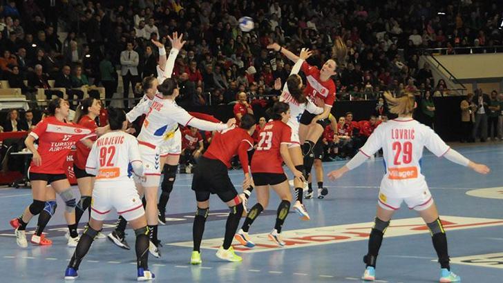 A Milli Kadın Hentbol Takımı, Sırbistan'a 33-24 mağlup oldu