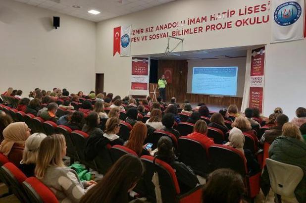 İzmir'de öğretmenlere "Trafik Güvenliği Semineri'