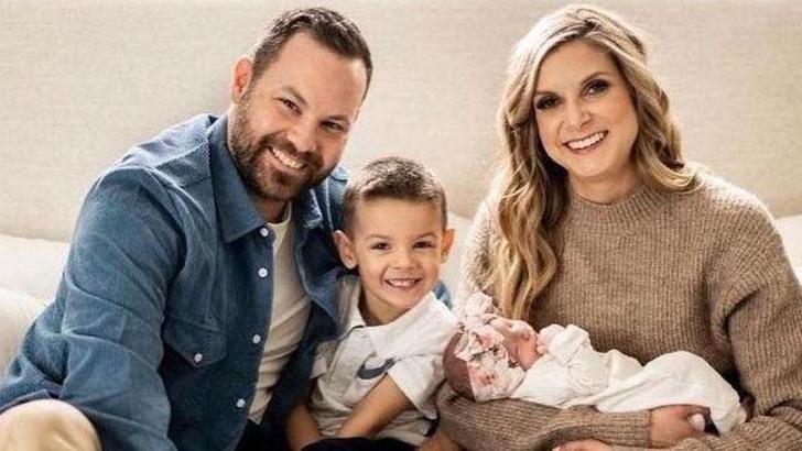 Ailesinde 138 yıldır kız çocuk doğmayan ABD’li babanın kız bebeği oldu