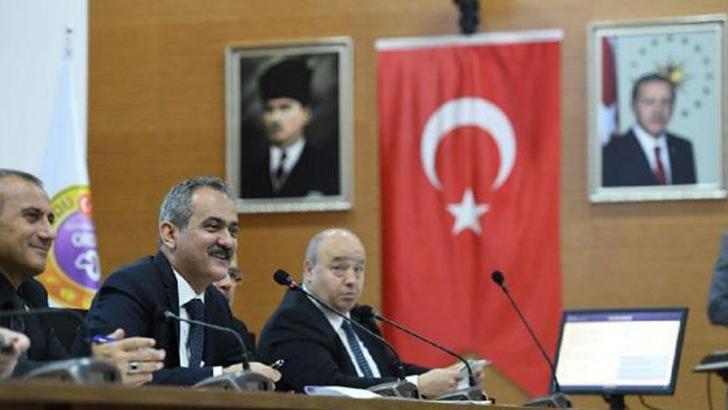 Bakan Özer: Yıl sonuna kadar tüm köy okullarını 'köy yaşam merkezleri' olarak açacağız