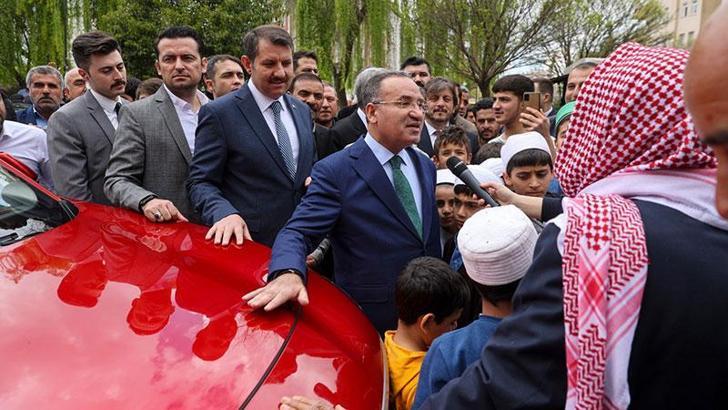 Bakan Bozdağ: Biz söz verdik mi hep yaptık