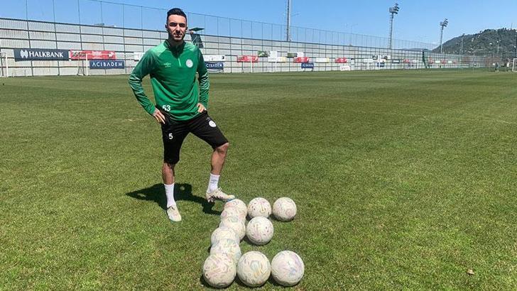 Rizespor'un kaptanı Emirhan Topçu: Bu sene şampiyonluğun zamanı geldi