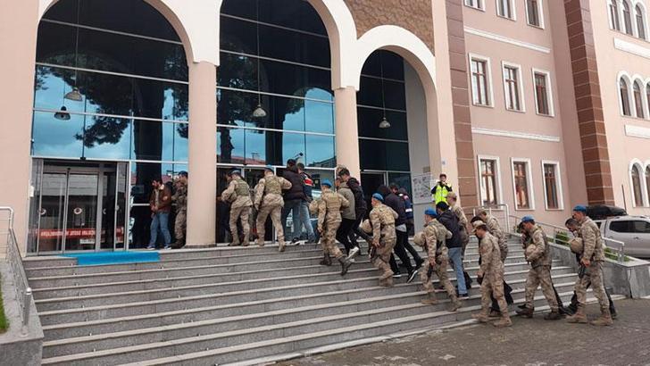 Bingöl'de 'Kökünü Kurutma Operasyonu'nda 8 tutuklama