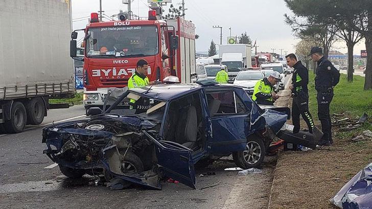 Otomobille çarpıştıktan sonra ağaca çarptı: 1 ölü, 1 yaralı