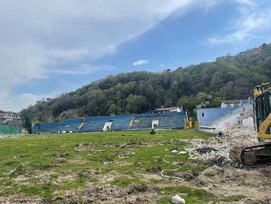 Sarıyer Yusuf Ziya Öniş Stadyumu yenileniyor