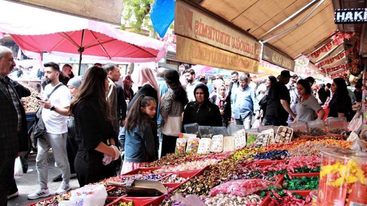 Tarihi Sur ilçesinde bayram hareketliliği