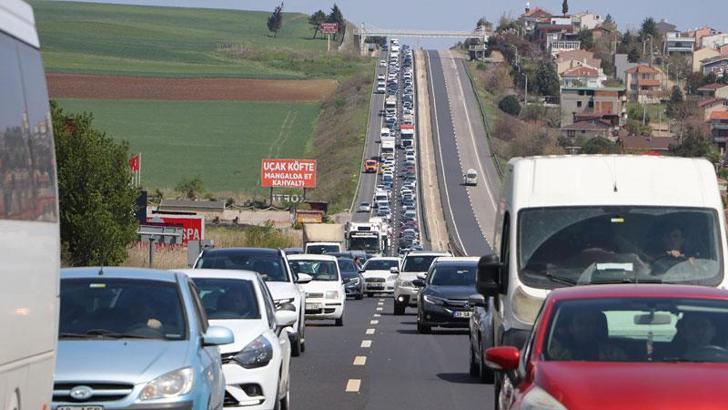 İstanbul- Tekirdağ yolunda araç yoğunluğu