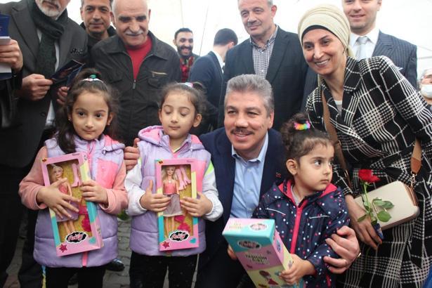 AK Parti İstanbul 3'üncü Bölge Milletvekili Adayı Cüneyt Yüksel Güngören'deydi