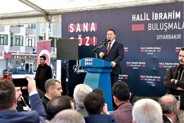 Ali Babacan, bayram namazını Diyarbakır’da kıldı (2)