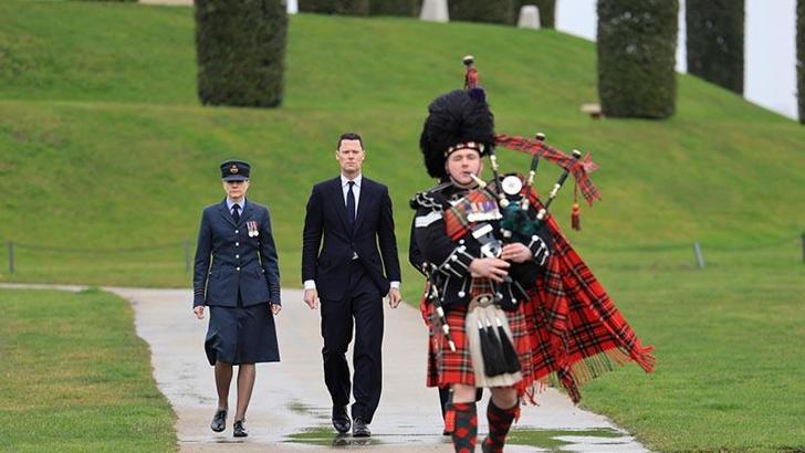 İngiltere’nin yeni Adalet Bakanı Alex Chalk oldu