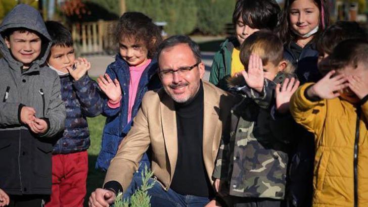 Spor camiasından 23 Nisan mesajları