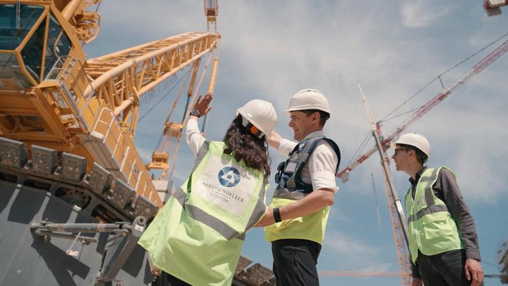 Yüksek Onur öğrencisi Bahar’a Akkuyu hediyesi