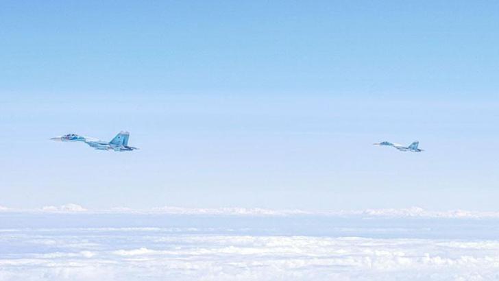 Alman ve İngiliz savaş uçakları, Rus uçaklarını engelledi