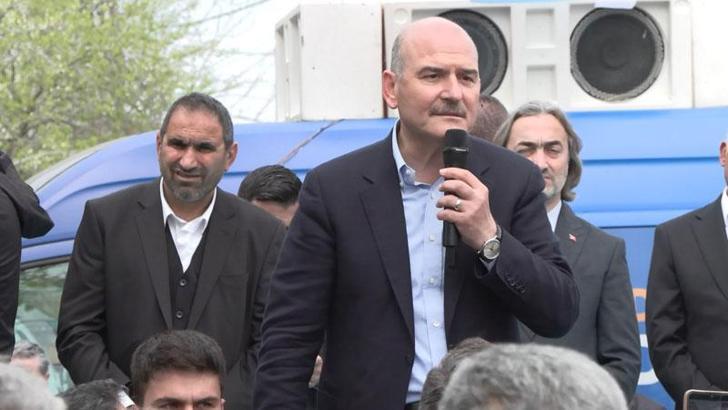 Bakan Soylu: Terör kıyafetini giymiş birisini daha milletvekili adayı yapmışlar