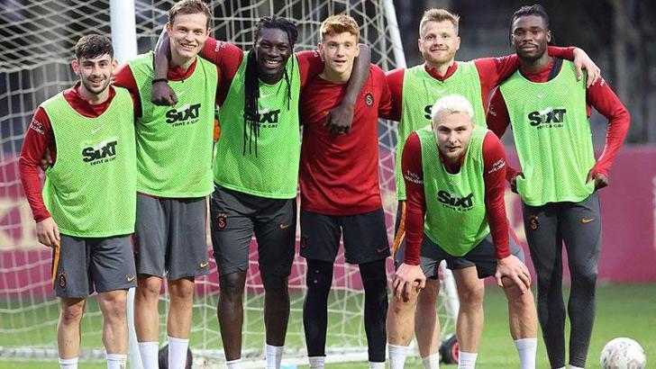 Galatasaray’da Gomis antrenmanda yer aldı