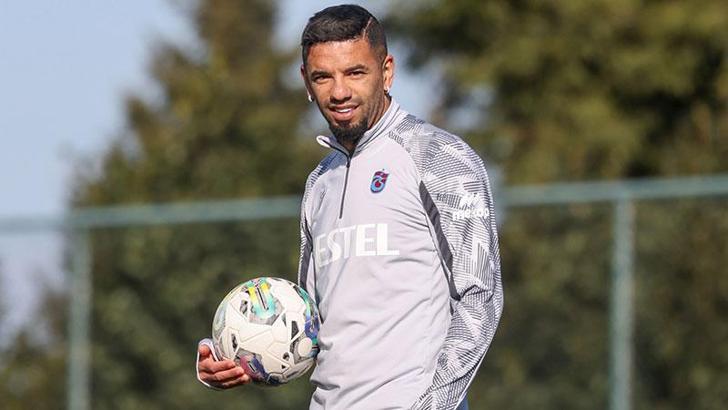 Trabzonspor’da Bruno Peres ile yollar ayrıldı