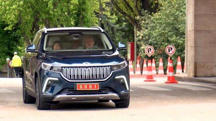 Şentop, mevkidaşlarını Togg ile Meclis'e getirdi