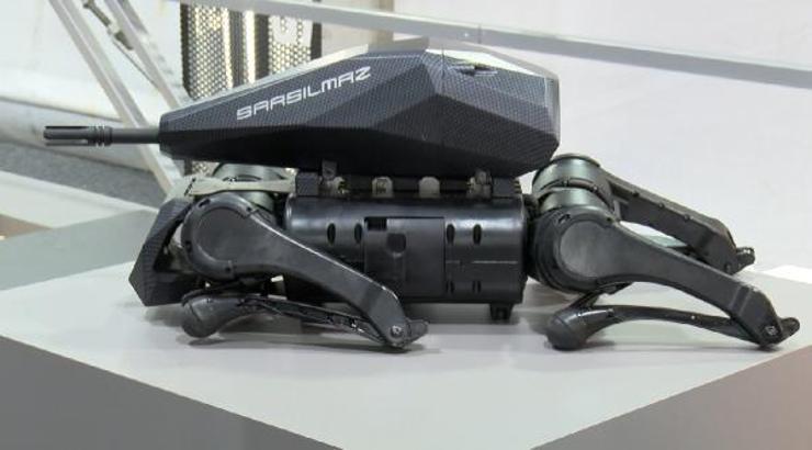 Silahlı robot Sarbot’a Teknofest’te yoğun ilgi