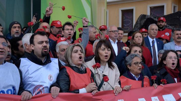 1 Mayıs 1977'de hayatını kaybedenler Kazancı Yokuşu'nda anıldı