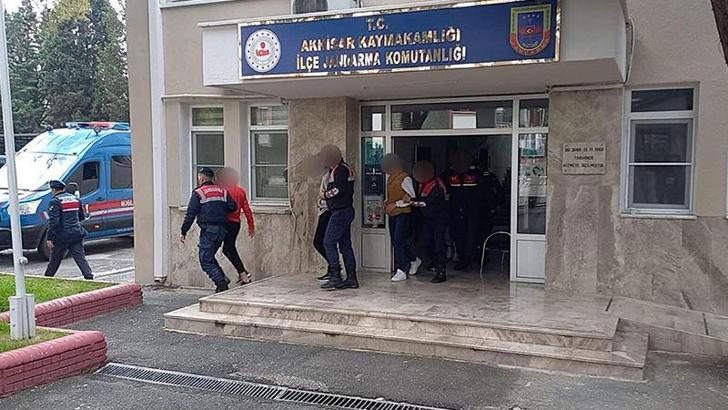 Akhisar'da 'kökünü kurutma' operasyonda 25 gözaltı