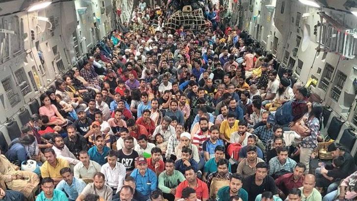 Suudi Arabistan, deniz yoluyla 80 ülkeden 2872 kişiyi tahliye etti