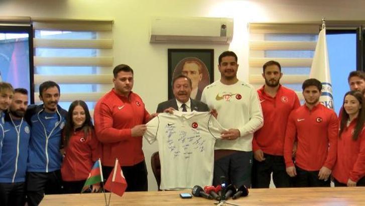 ASKİ Spor Kulübü’nün madalya kazanan sporcuları medyayla buluştu