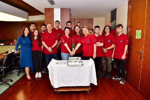 Teknofest'teki yarışmada dereceye giren öğrencilere üniversitelerinden ödül