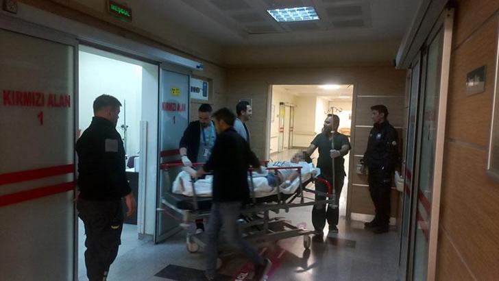 Erkek arkadaşının eski sevgilisini bıçakladı