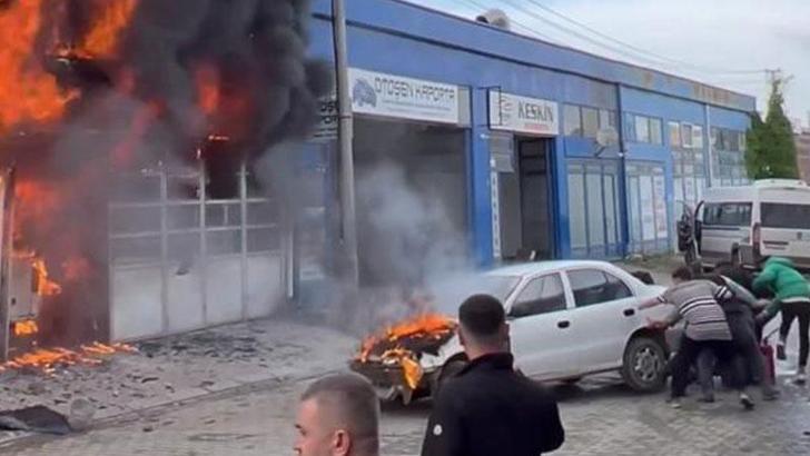 Kaportacıda çıkan yangın 3 iş yerine daha sıçradı