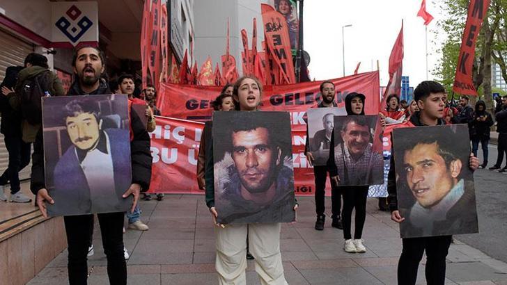 Deniz Gezmiş ve arkadaşları Dolmabahçe’de anıldı