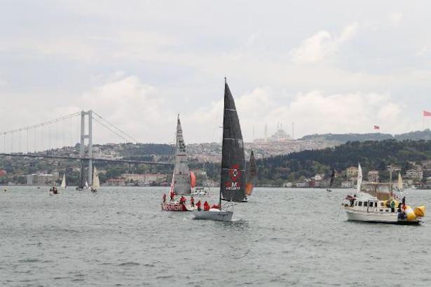 İstanbul Boğazı'nda BAU Bosphorus Sailing Cup heyecanı